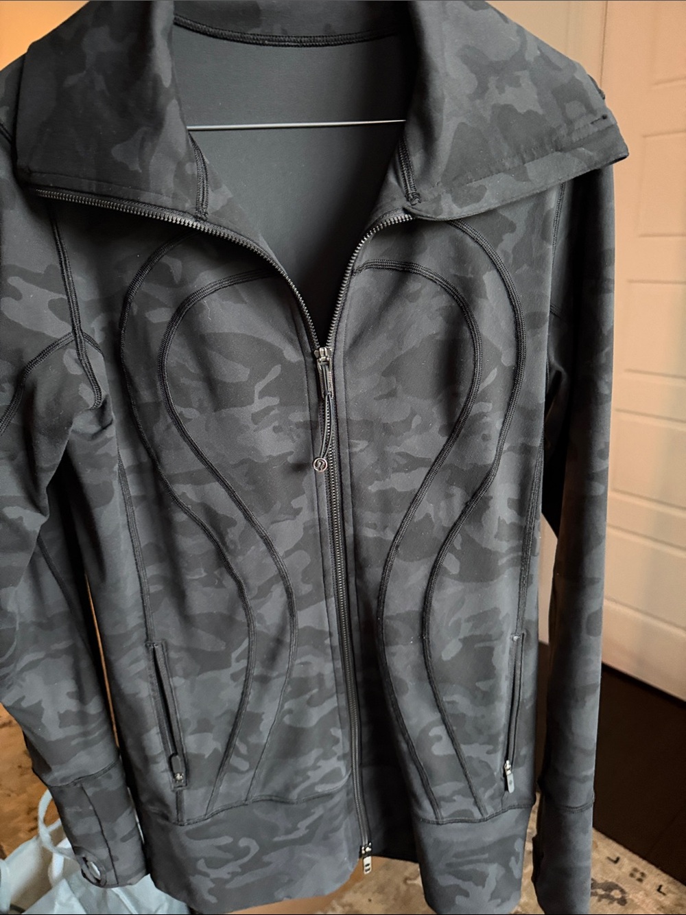 Women’s lululemon Black Camo Zip-Up Jacket